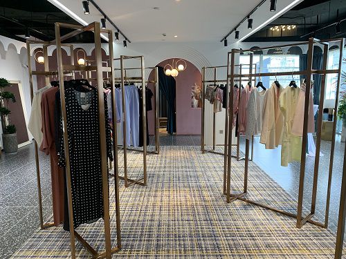 時尚探險中尋找只屬于自己的時尚 謹一服裝設計帶給你全新體驗