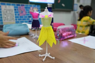 我是小小服裝設(shè)計(jì)師 --美術(shù)社團(tuán)之服裝設(shè)計(jì)篇