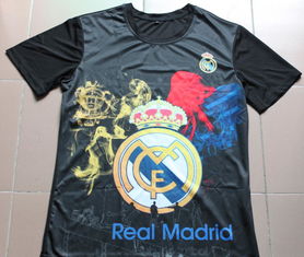 曼聯T恤選購指南 價格、廠家與設計全解析